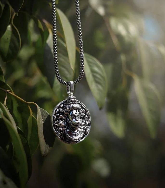 LOCKET